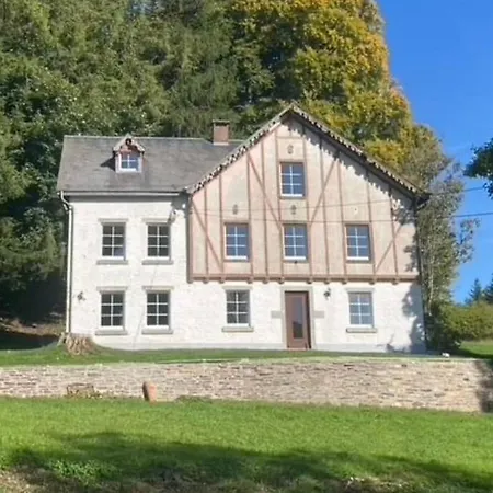 Holiday home La Futaie De Chabrehez- Maison Typique Ardennaise *